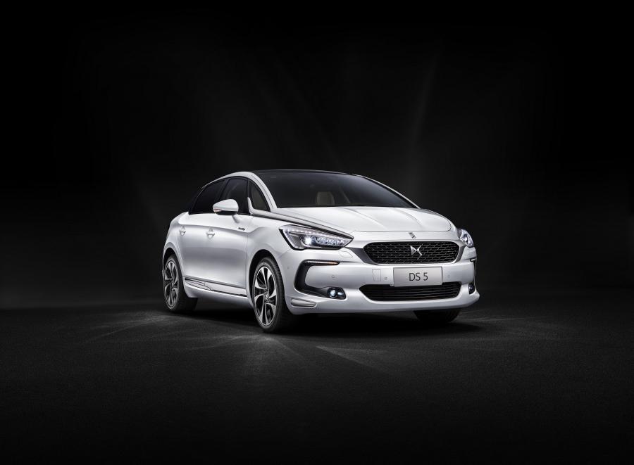  DS 5 Prestige 2017 года  (CN) (фото 1 из 4)
